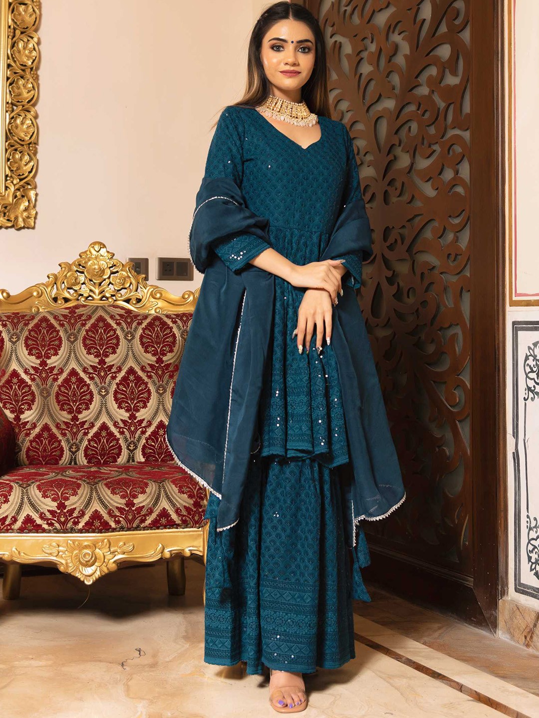 

Calmna Women Ethnic Motifs Embroidered Sequinned Kurta with Sharara & Dupatta, Teal