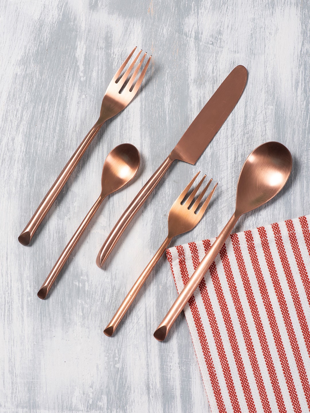 

nestroots Copper Toned Set Of 5 Stainless Steel Cutlery Set