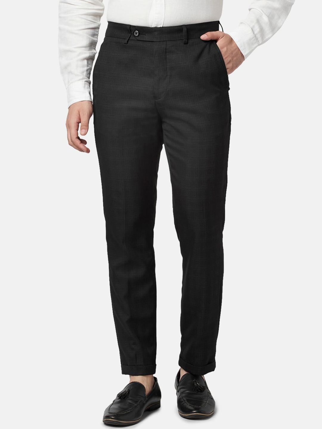 

BYFORD by Pantaloons Men Slim Fit Low-Rise Trousers, Black