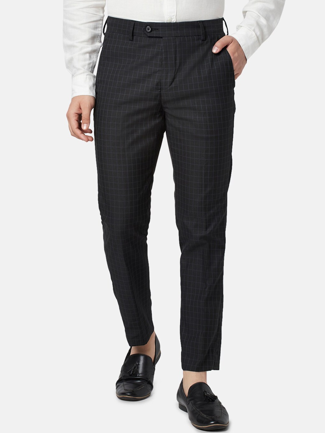 

BYFORD by Pantaloons Men Checked Slim Fit Low-Rise Trousers, Navy blue