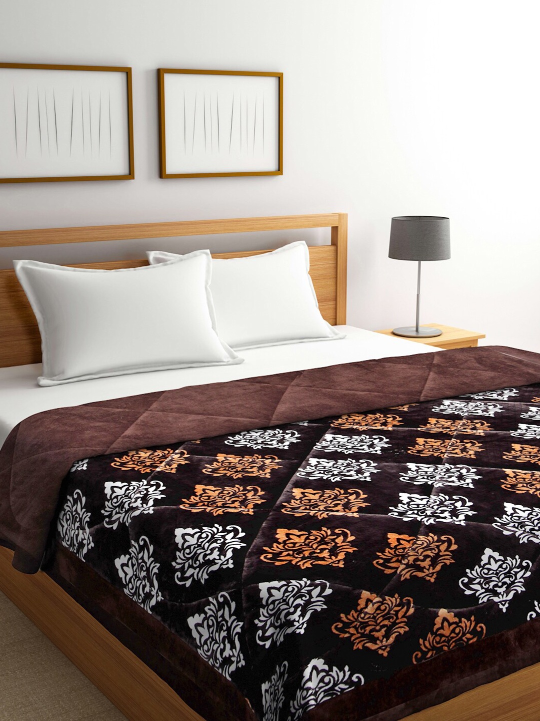 

Arrabi Brown & White Ethnic Motifs Heavy Winter Double Bed Quilt