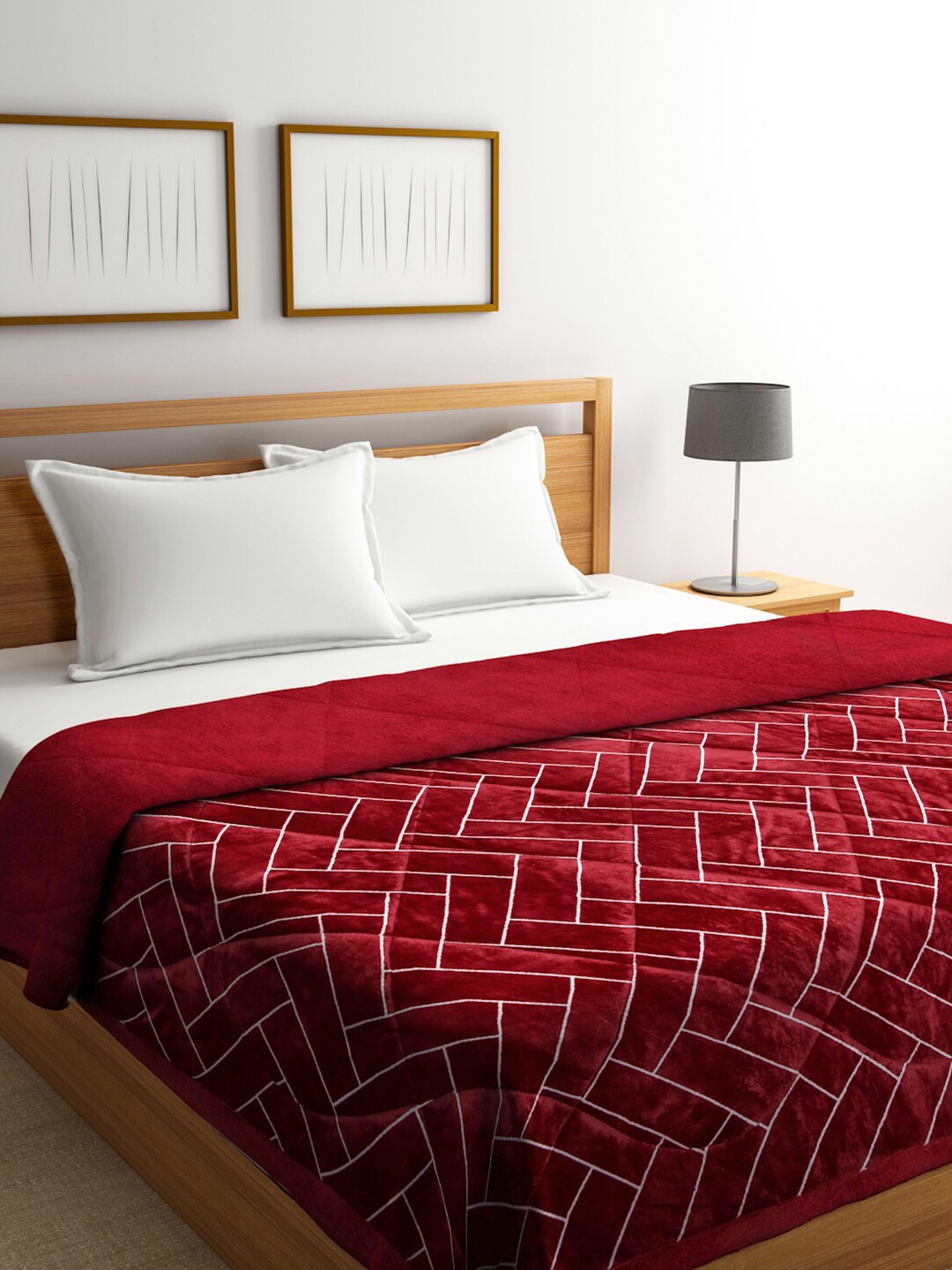 

Arrabi Maroon & White Geometric Heavy Winter 950 GSM Double Bed Quilt