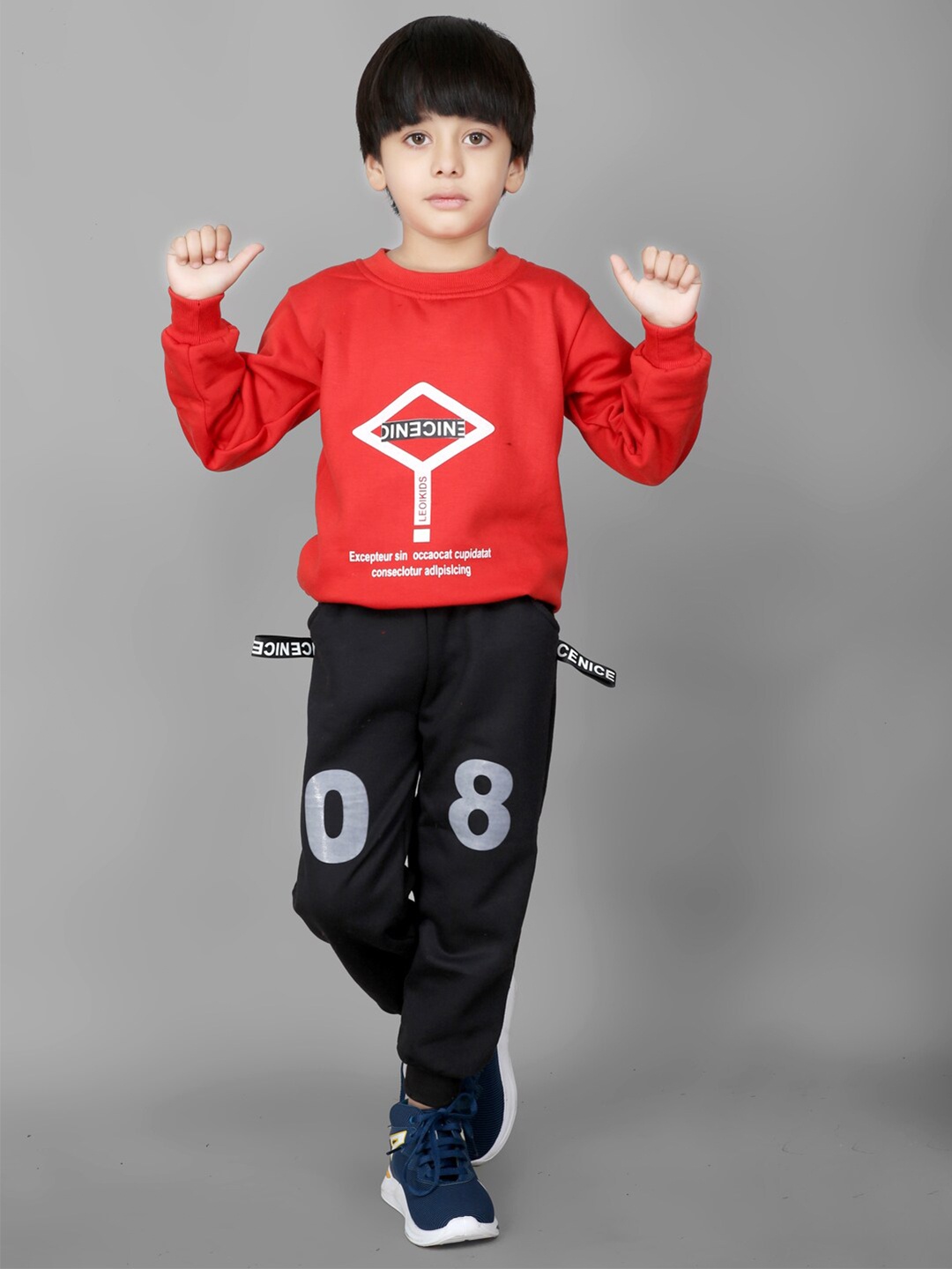 

Ameeha Kids Printed Round Neck T-shirt with Trousers, Red