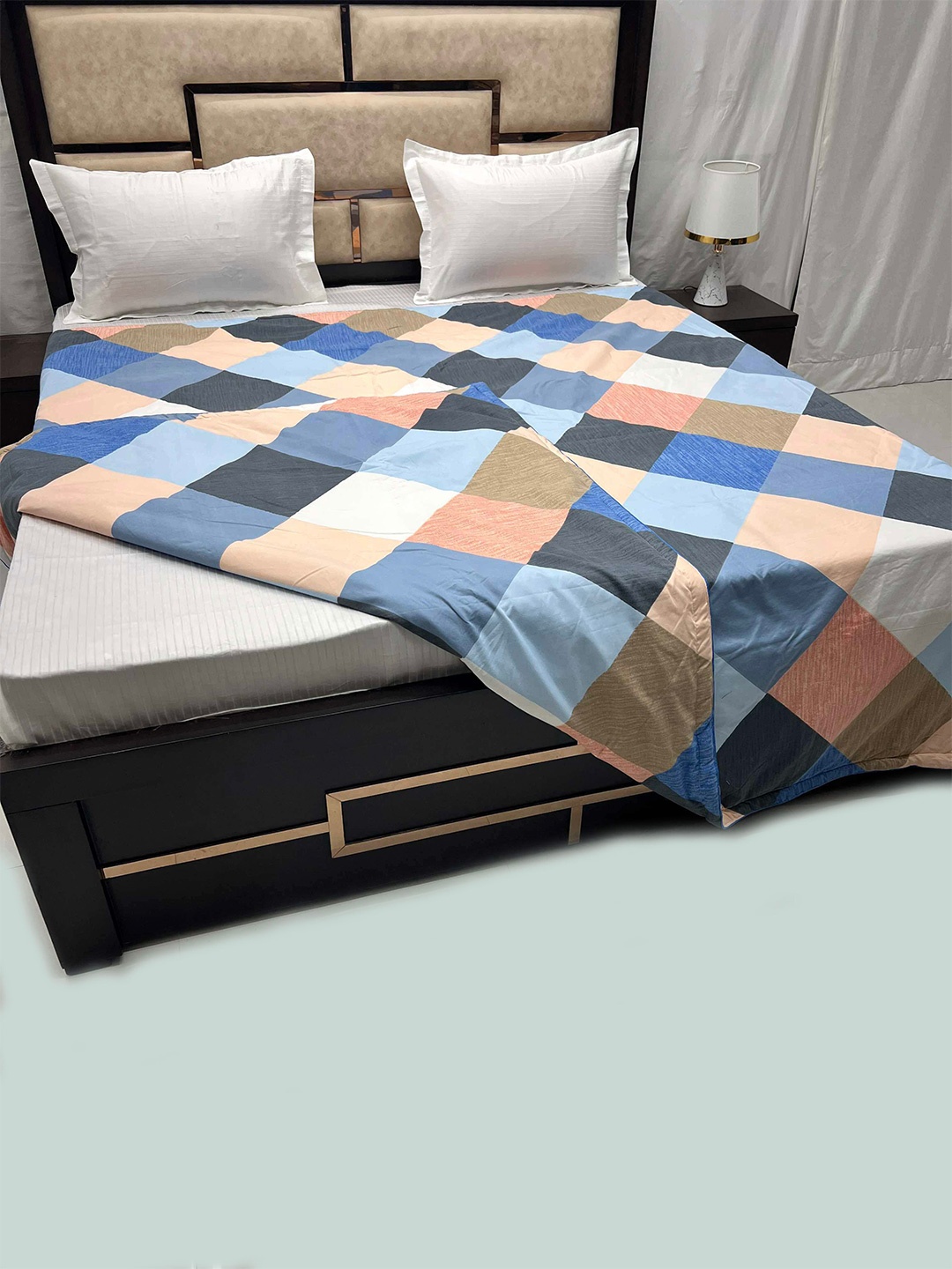 

Pure Decor Blue & Orange Geometric AC Room 350 GSM Double Bed Comforter