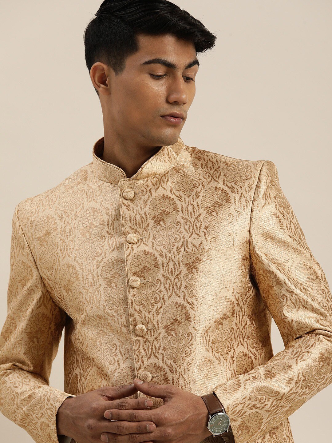 

VASTRAMAY Men Self-Design Slim-Fit Bandhgala Blazer, Gold