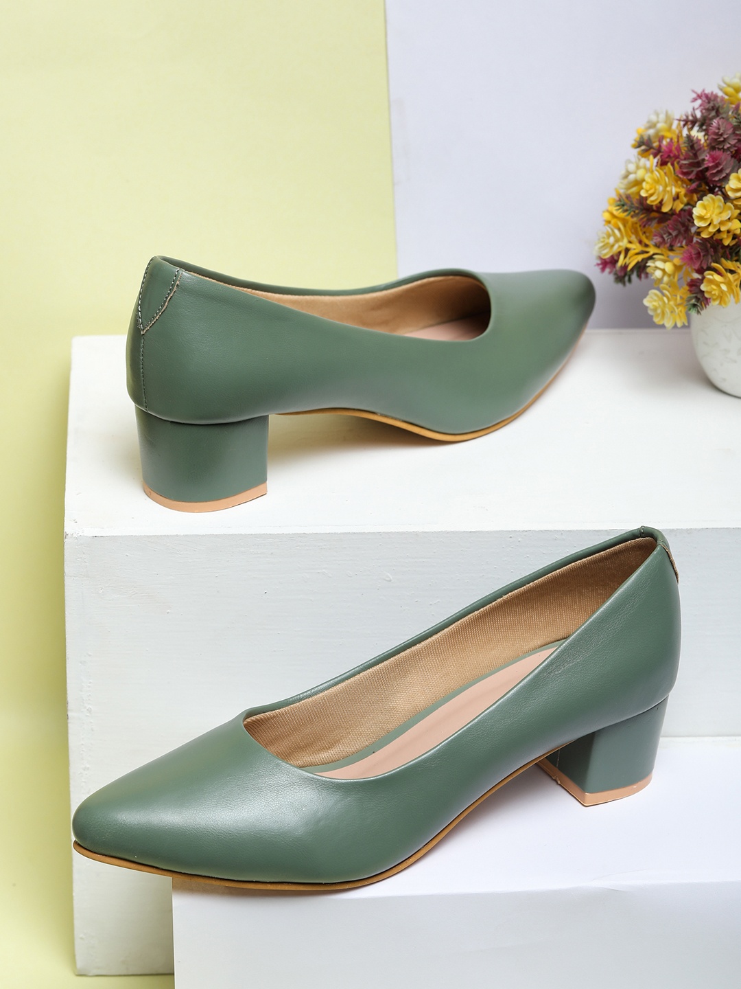 

SHUZ TOUCH Closed Back Block Pumps, Green