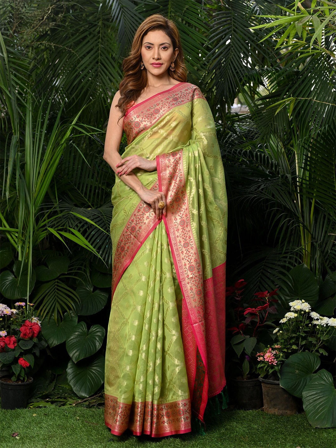 

BEATITUDE Ethnic Motifs Zari Organza Banarasi Saree, Green