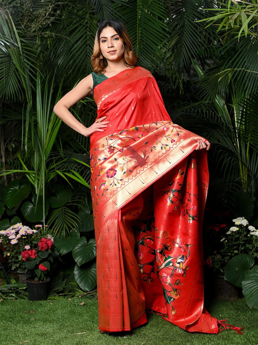 

BEATITUDE Floral Zari Paithani Saree, Red