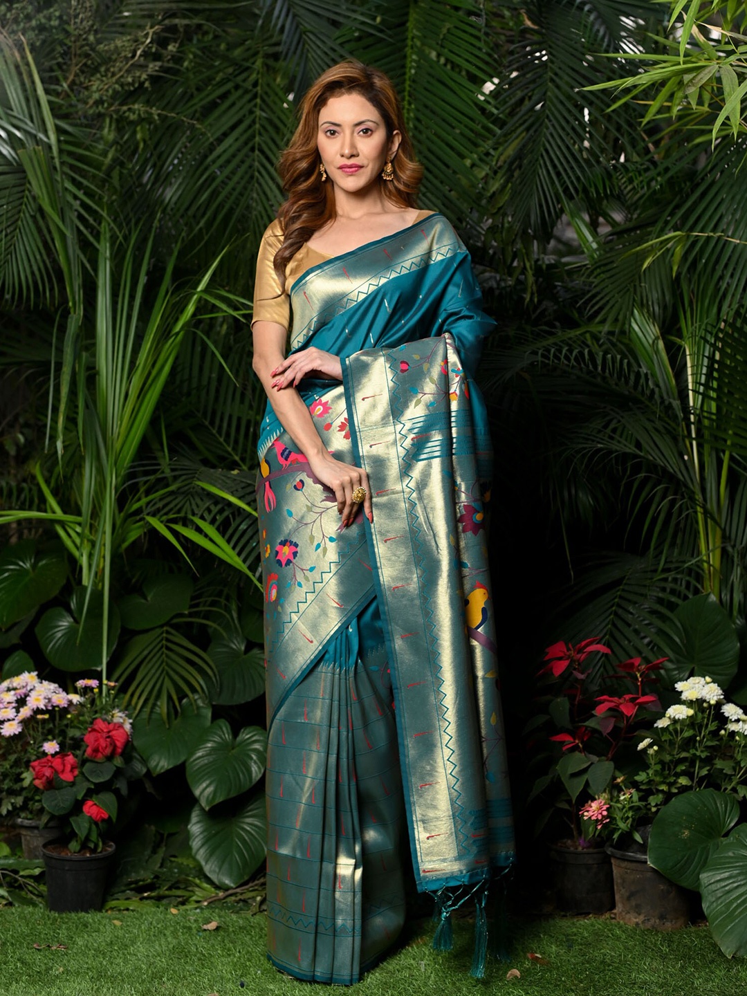 

BEATITUDE Ethnic Motifs Printed Zari Paithani Saree, Blue