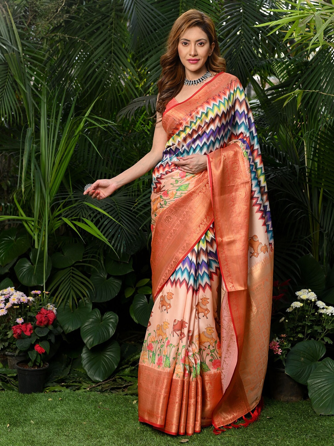 

BEATITUDE Zari Silk Blend Banarasi Saree, White