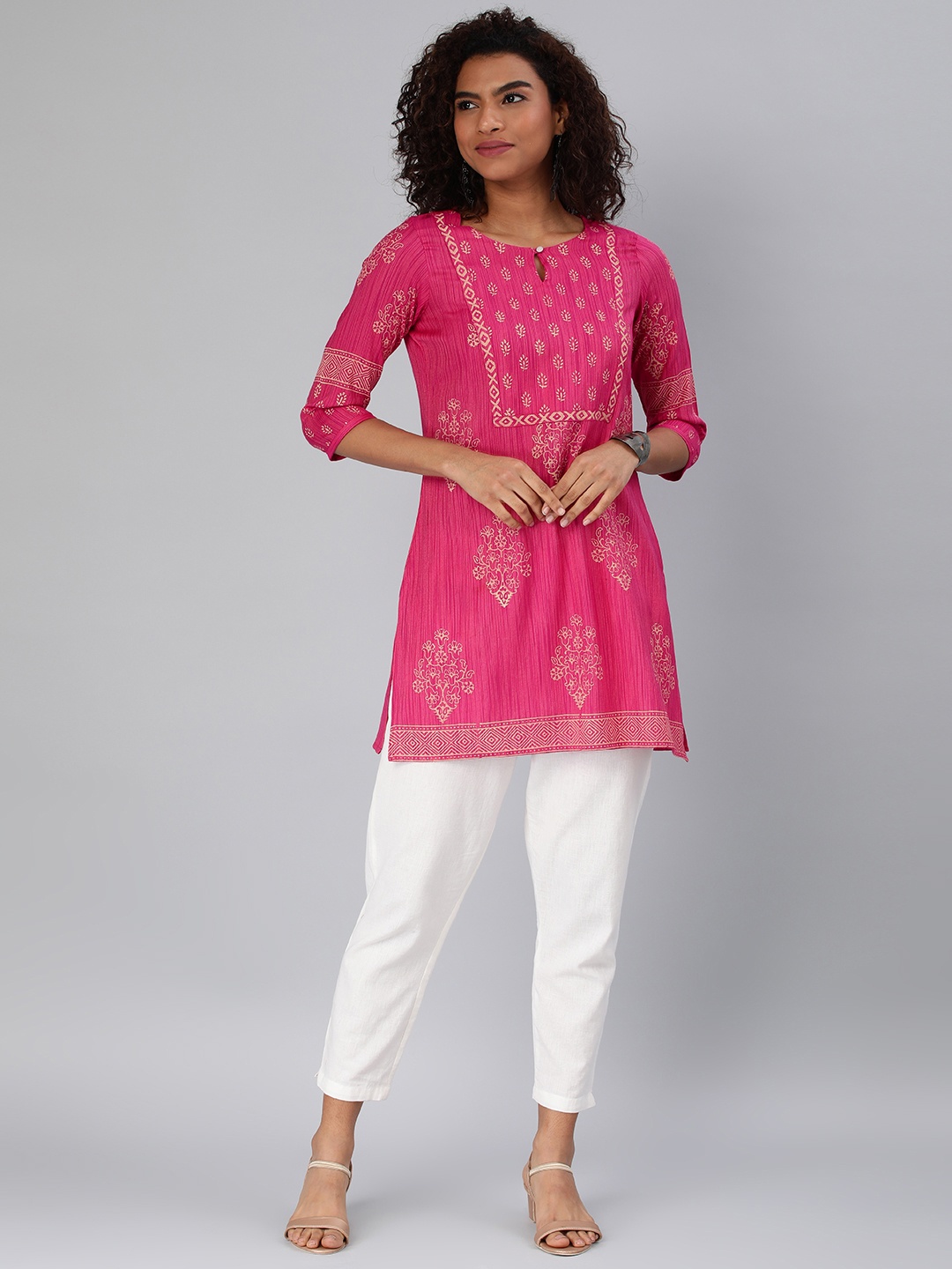 

ETIQUETTE Ethnic Motifs Printed Keyhole Neck Straight Kurti, Pink