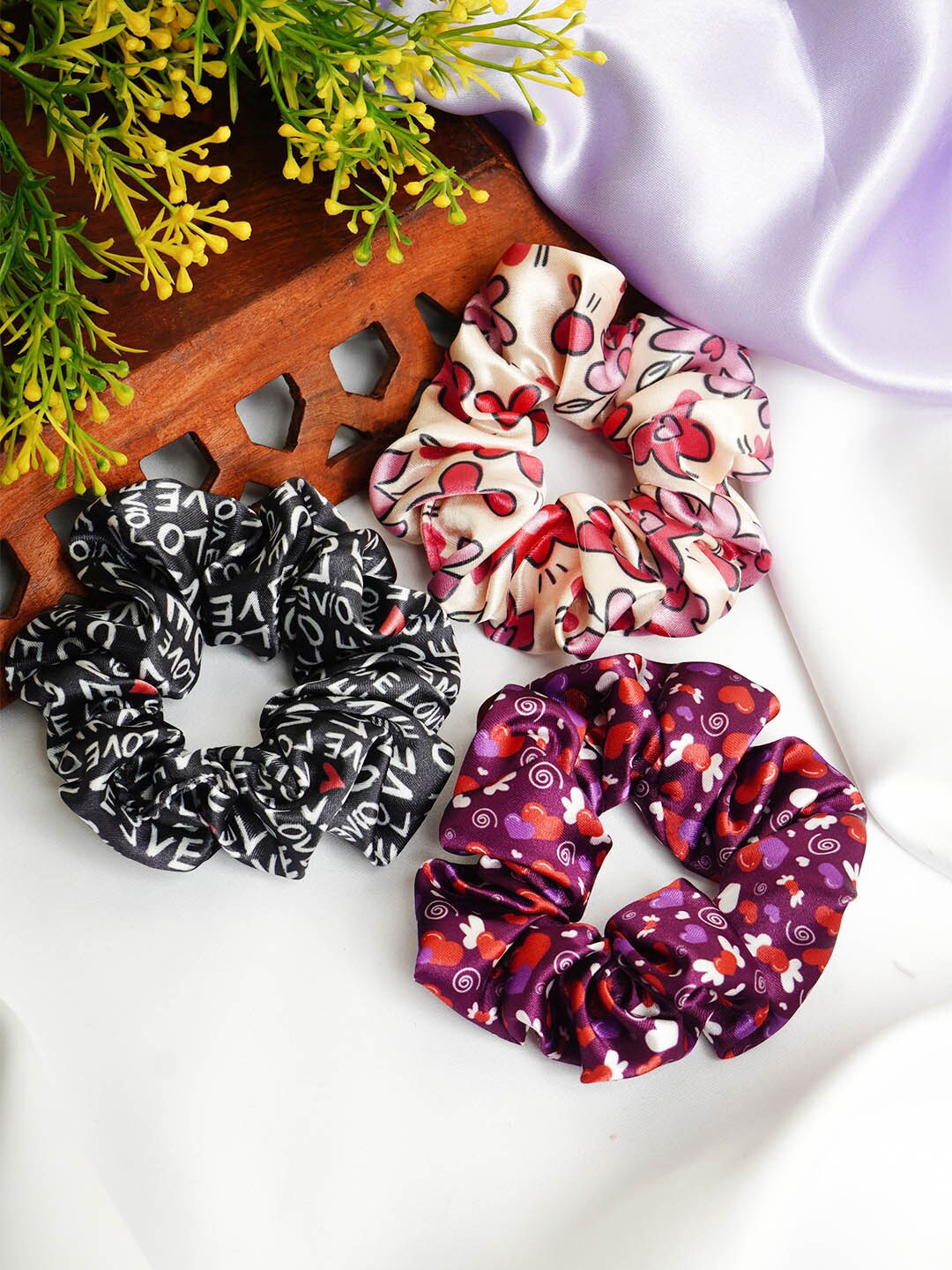 

Ferosh Women Set of 3 Ponytail Holders, Black