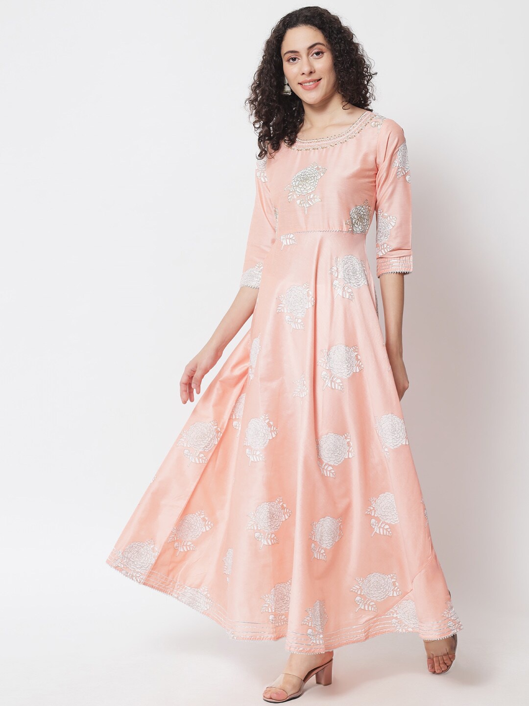 

Ramas Floral Embroidered Gotta Patti Pastels Chanderi Silk Anarkali Kurta, Peach