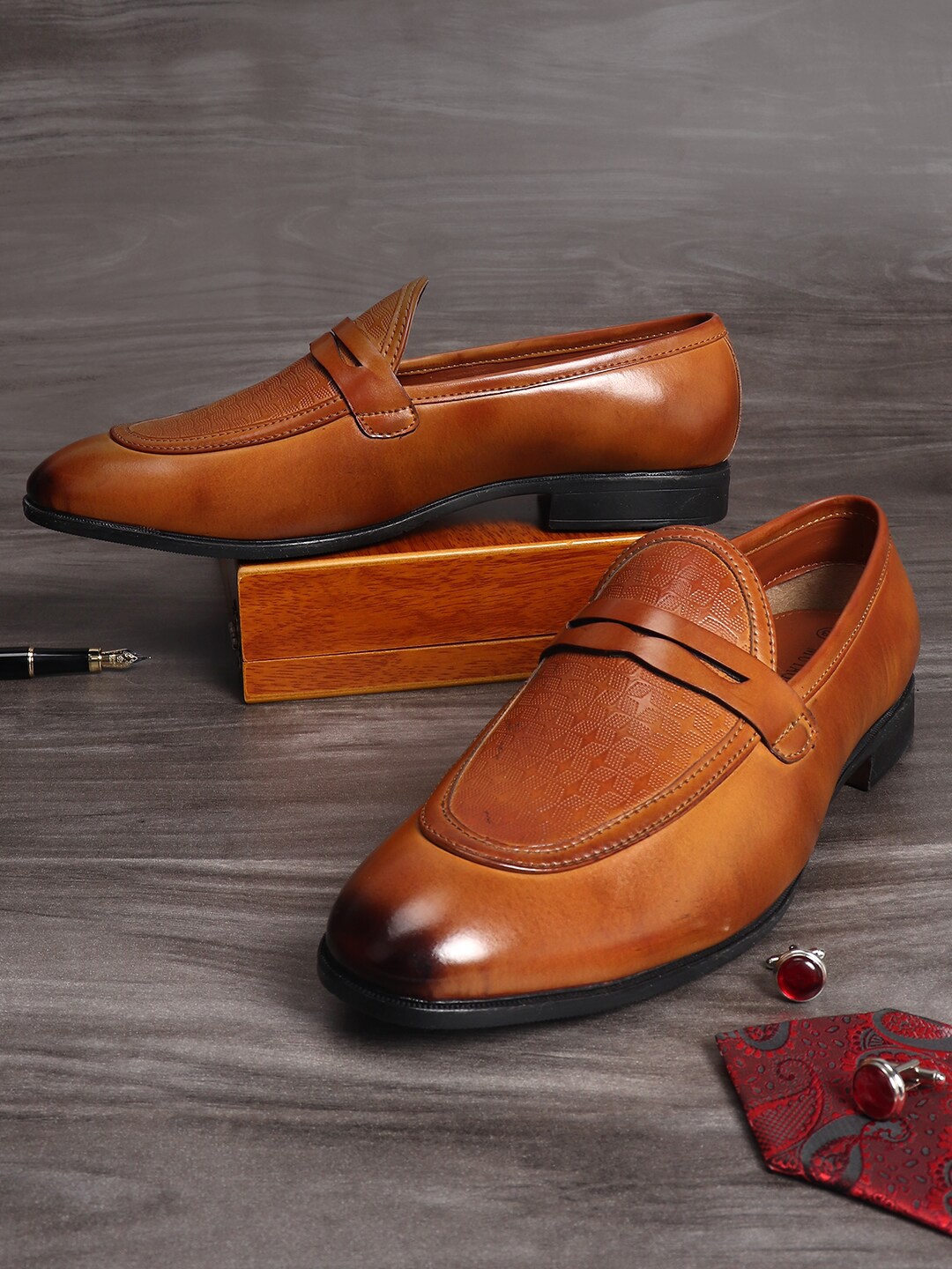 

MUTAQINOTI Men Textured Formal Loafers, Tan