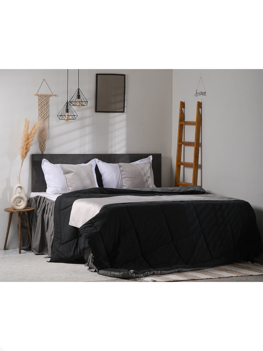 

THE SEWING CREST Black Grey Microfiber Mild Winter 110 GSM Reversible Single Bed Comforter