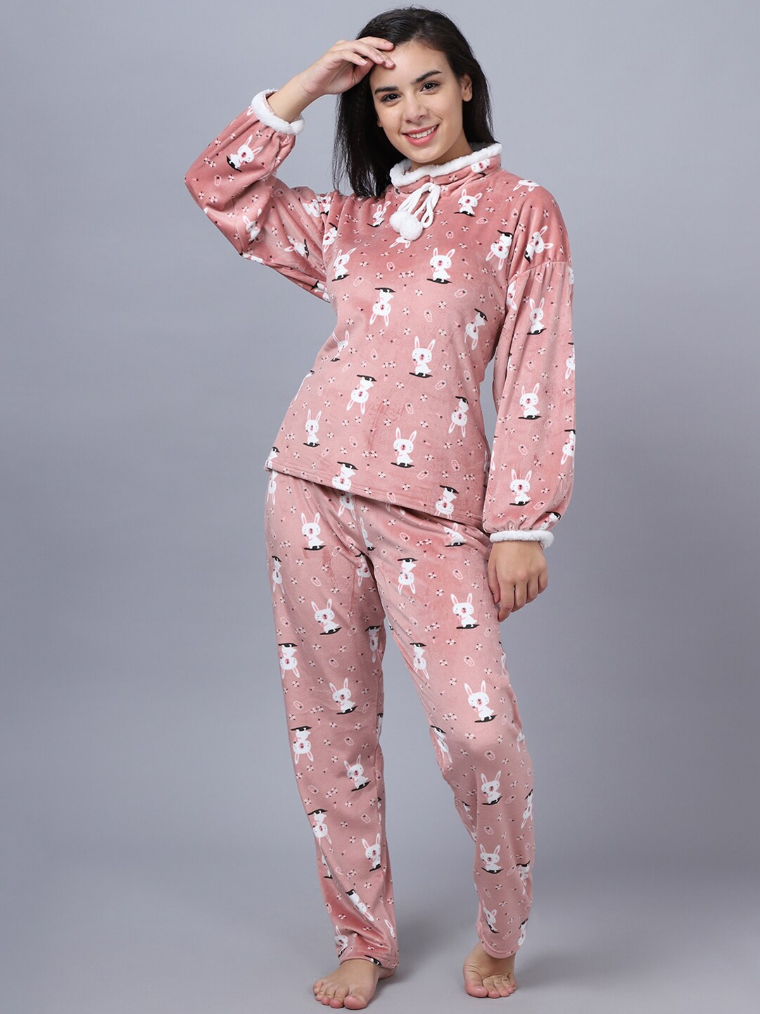 

Aerowarm Women Printed Velvet Night suit, Pink