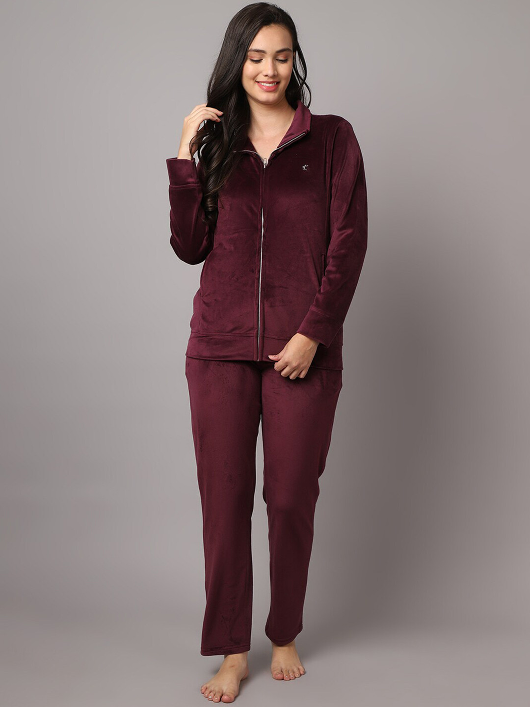 

Aerowarm Women Velvet Night suit, Maroon