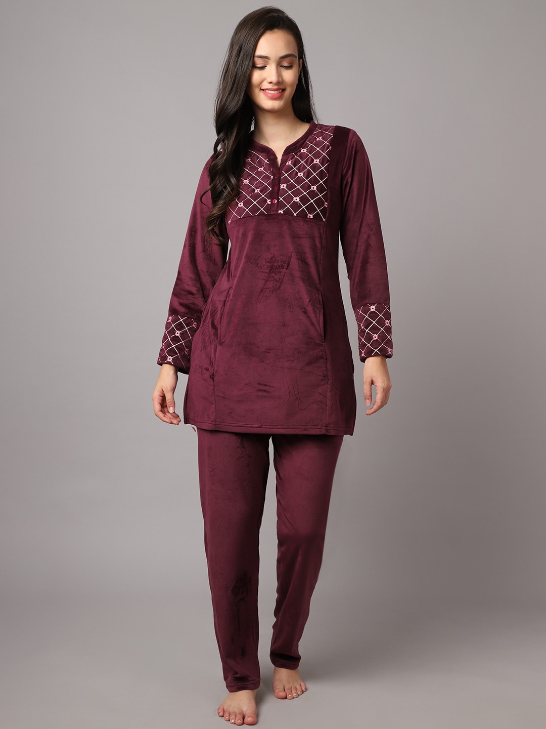 

Aerowarm Women Round Neck Night Suit, Maroon