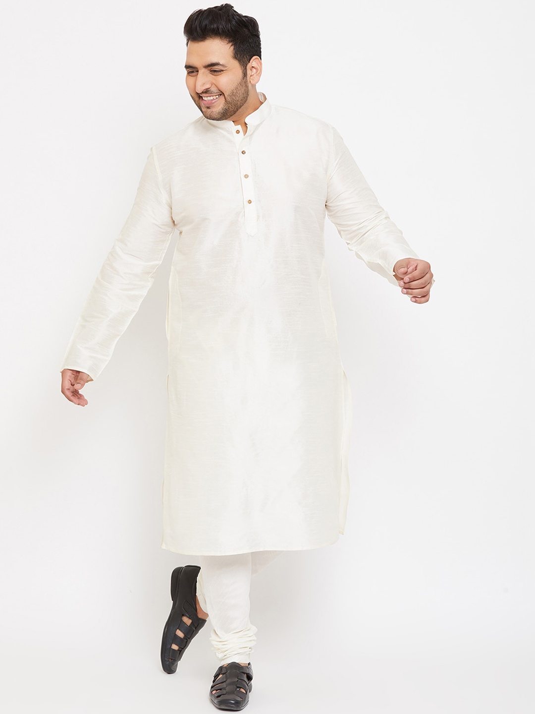 

VASTRAMAY PLUS Men Plus Size Kurta with Pyjamas & Nehru Jacket, Cream