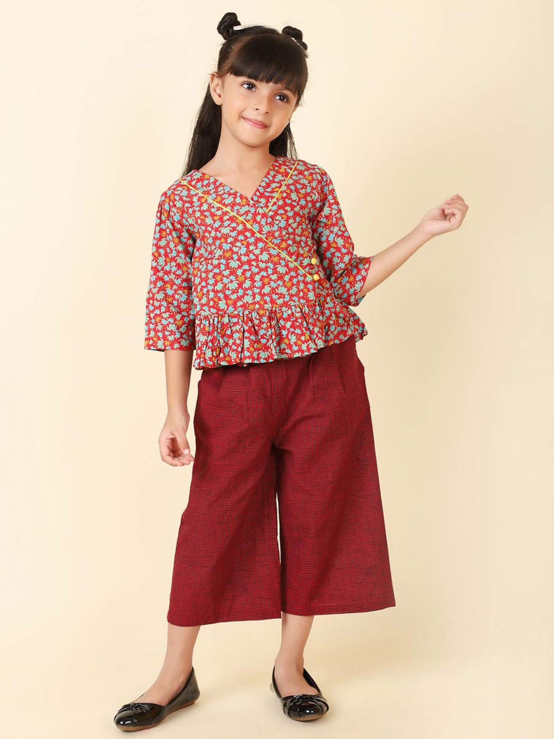 

Fabindia Girls Printed Top with Capris, Red