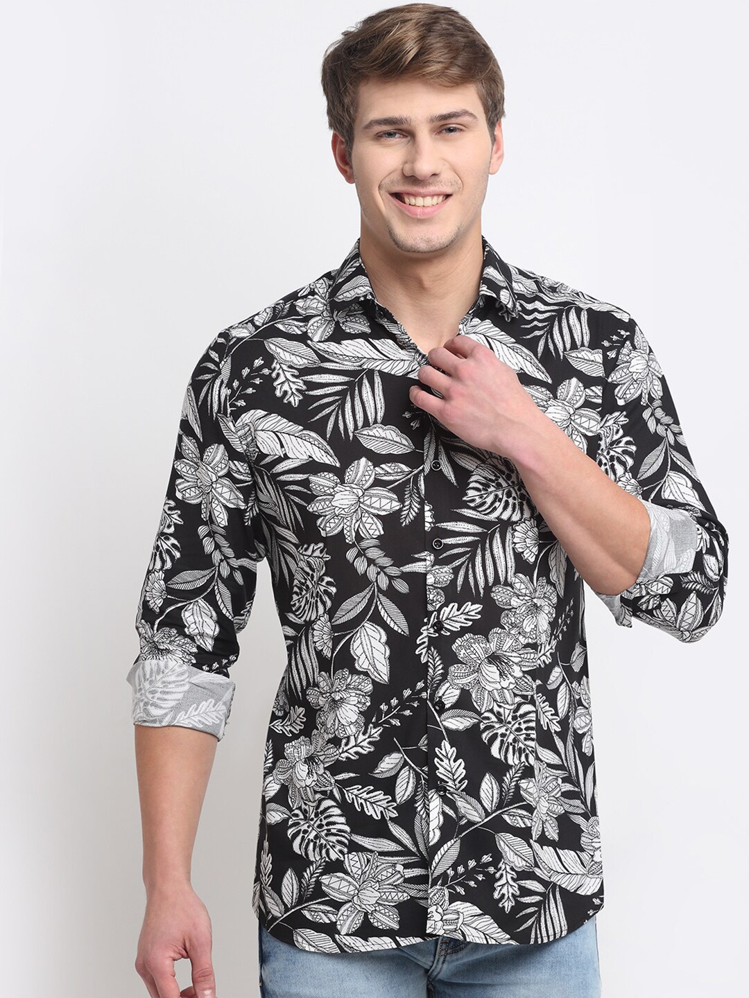 

Ennoble Men Floral Printed Casual Shirt, Black