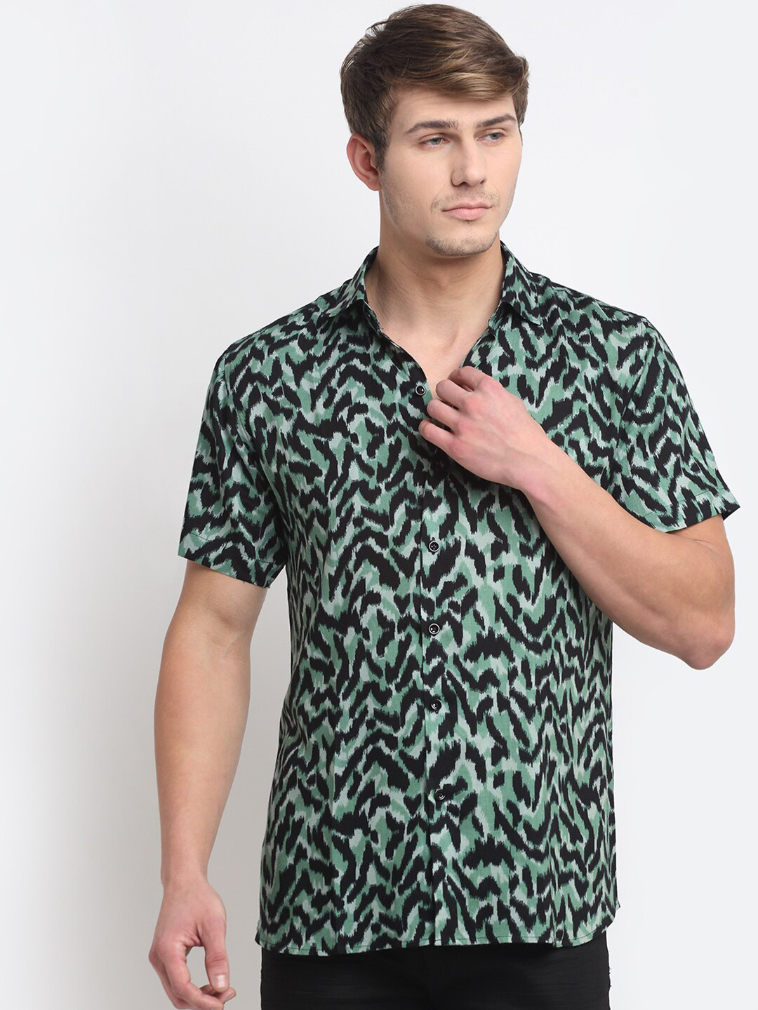 

Ennoble Men Printed Casual Shirt, Green