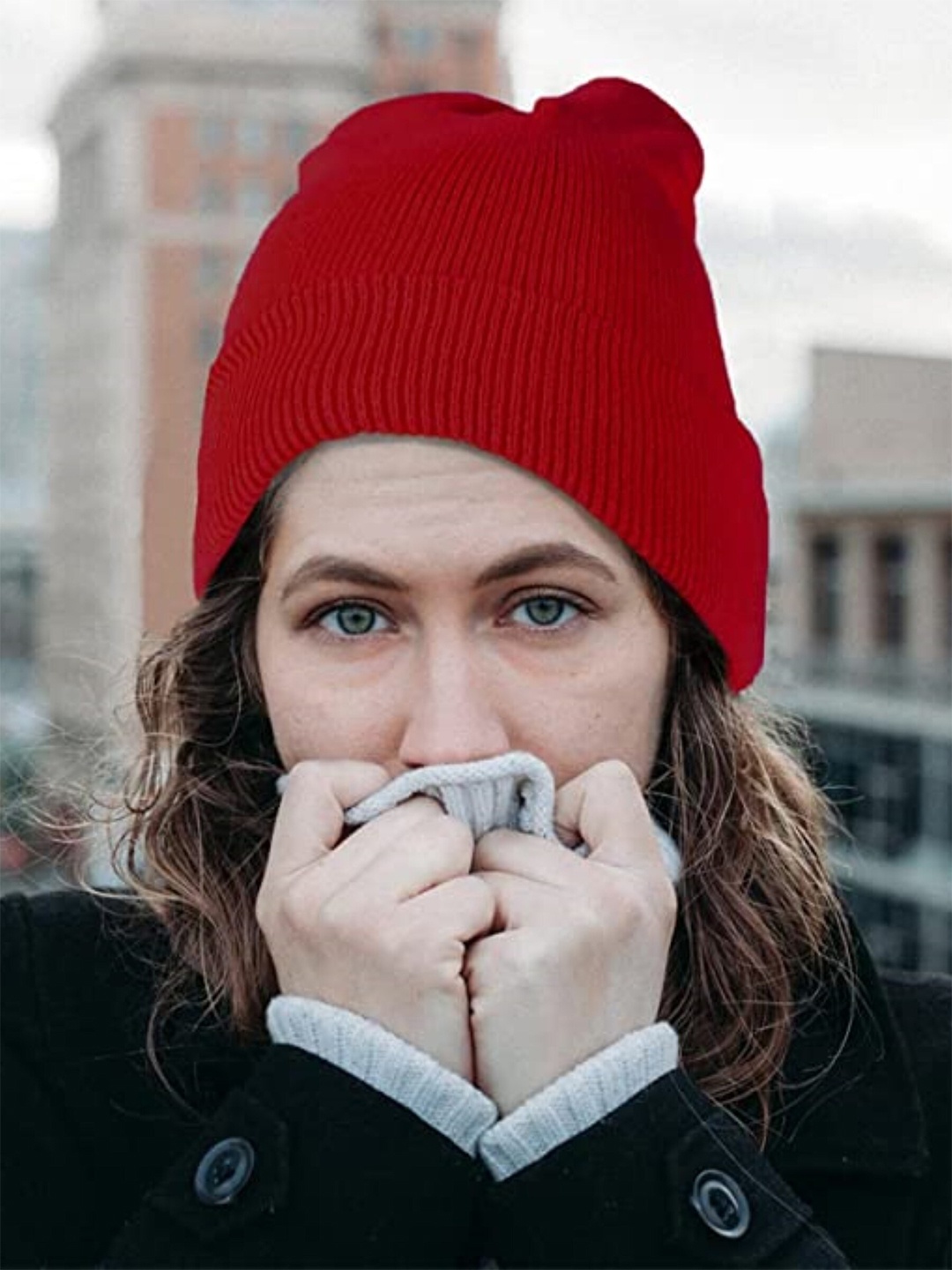 

EL REGALO Solid Wool Beanie, Red