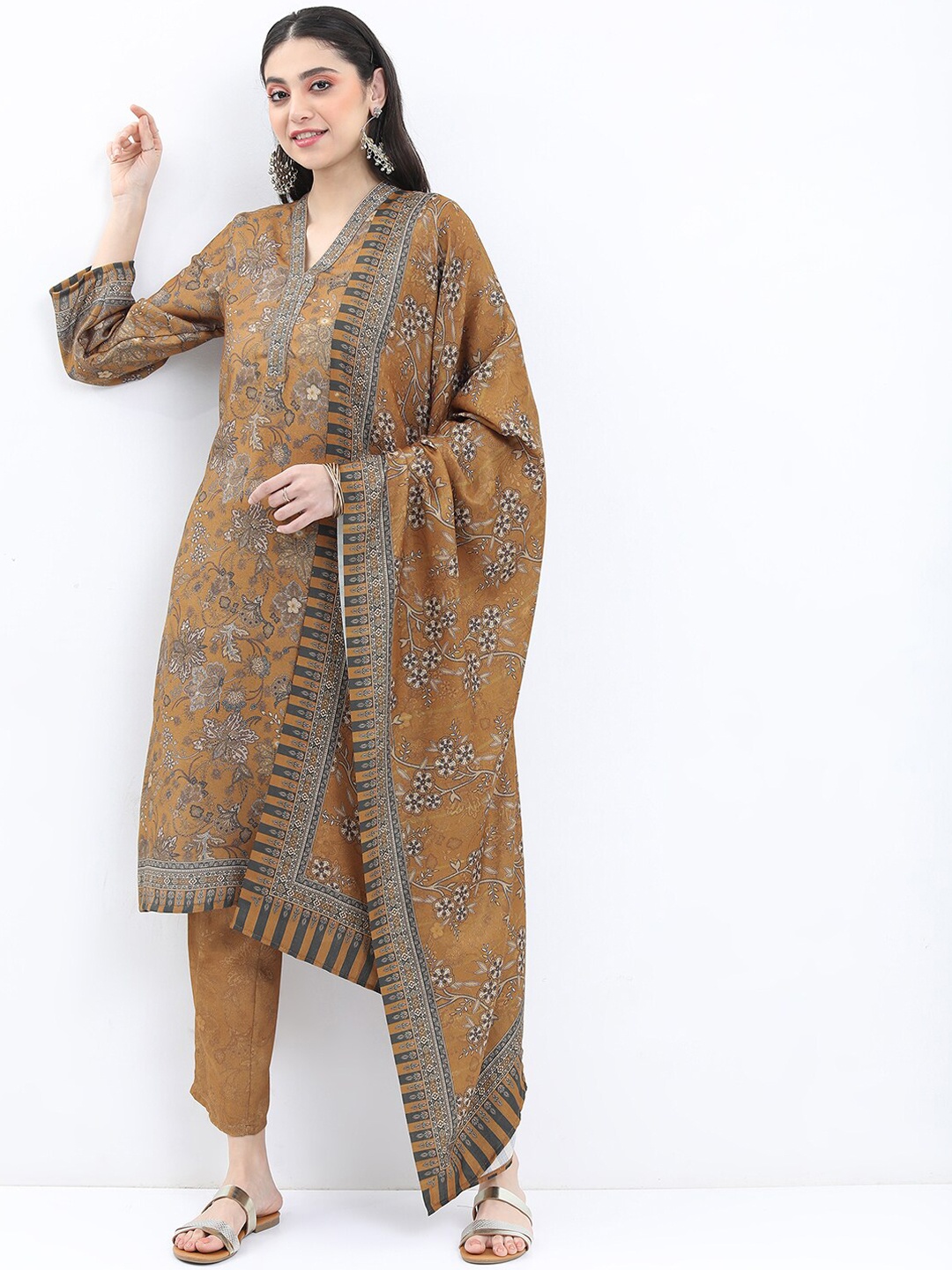 

KETCH Floral Printed V-Neck Kurta with Trousers & Dupatta, Brown
