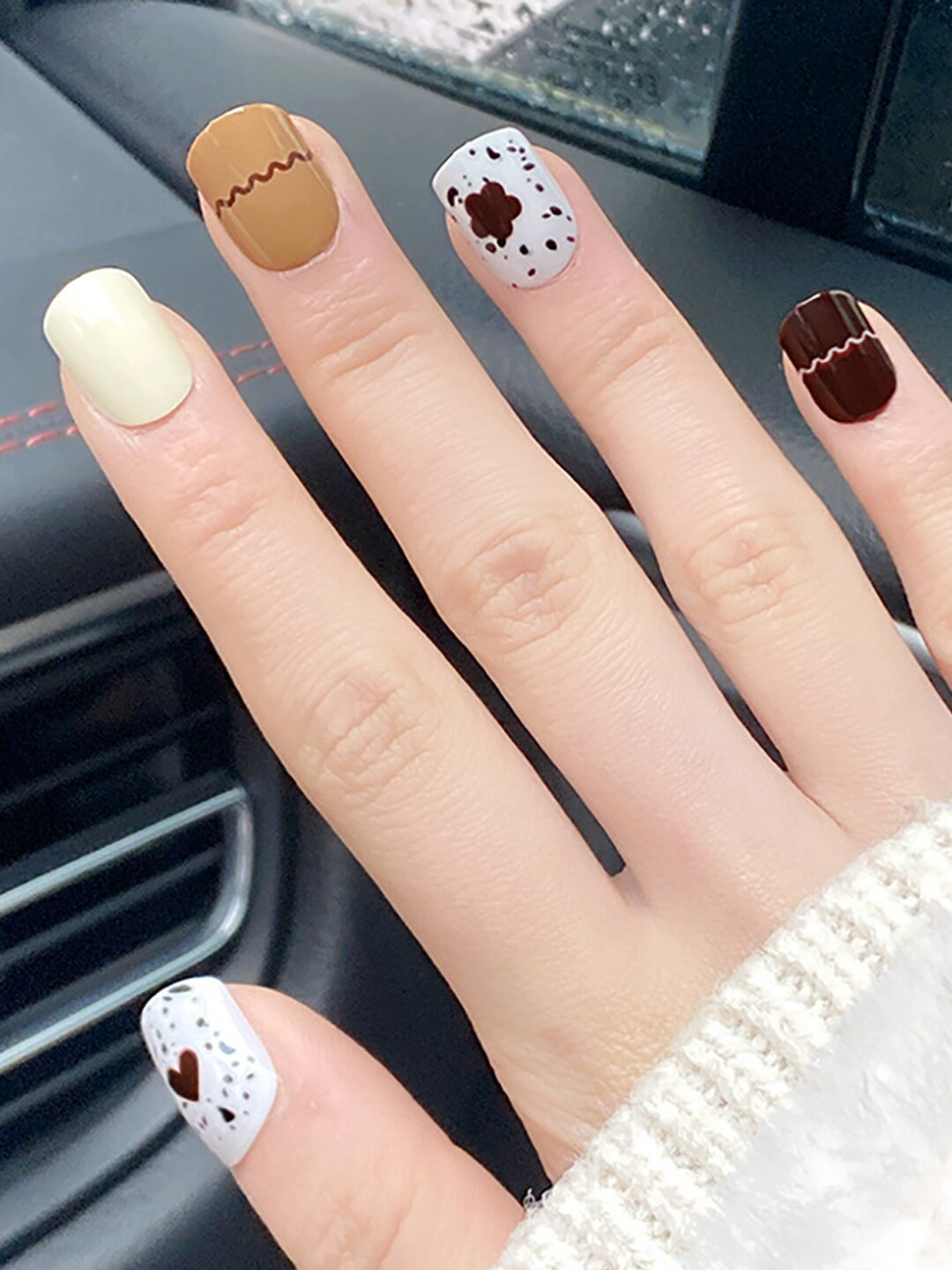 

Secret Lives Fake Nails - Coffee Love White