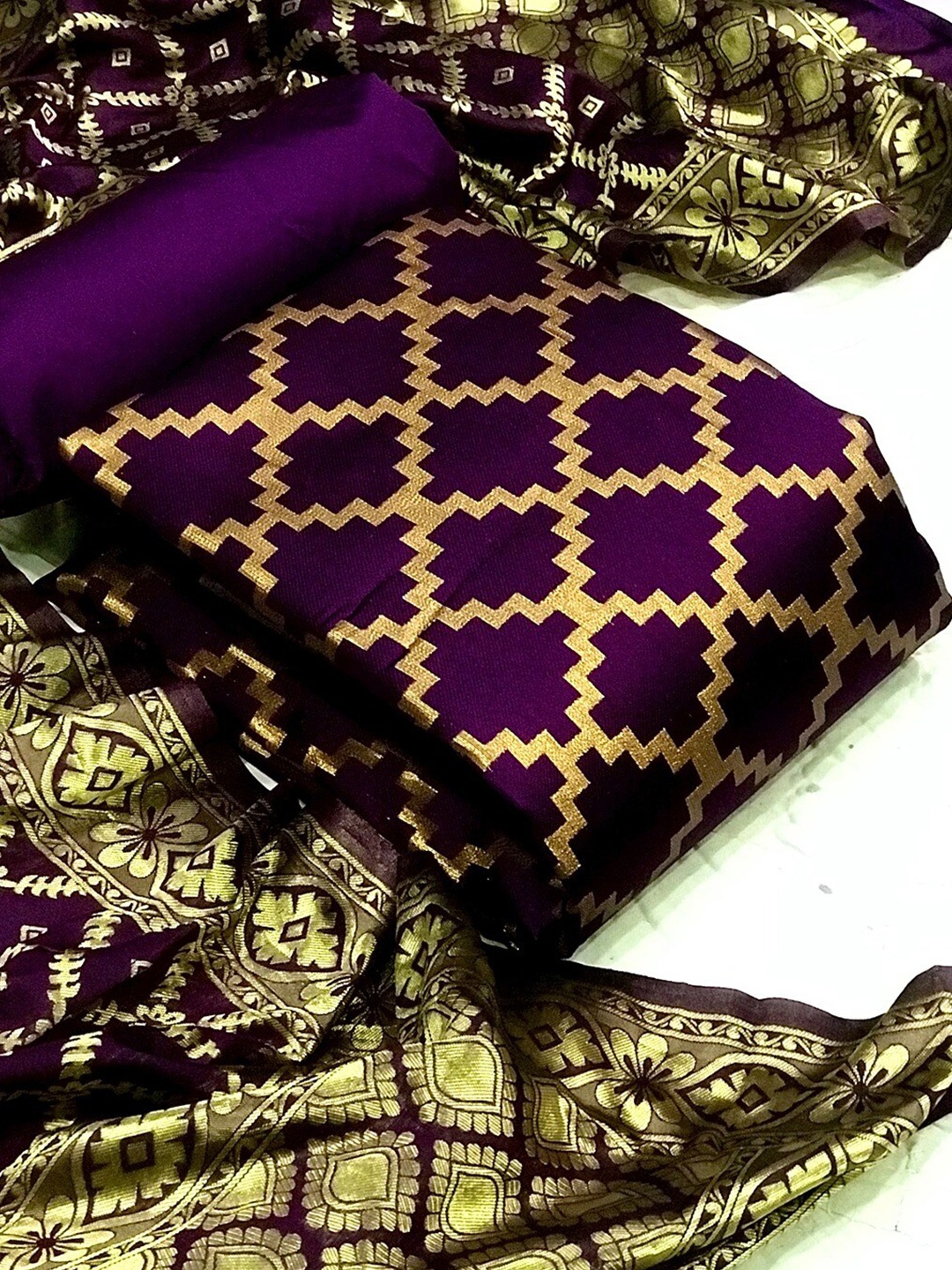 

Angroop Jacquard Work Banarasi Silk Woven Design Unstitched Dress Material, Purple