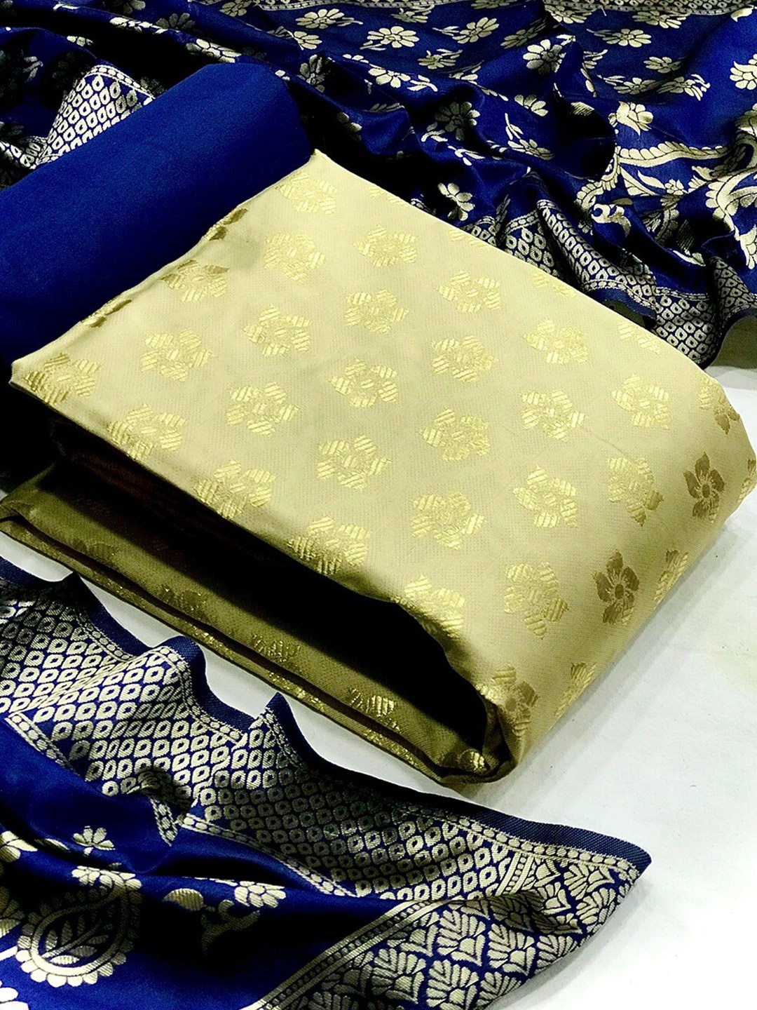

Angroop Jacquard Work Banarasi Silk Woven Design Unstitched Dress Material, Cream