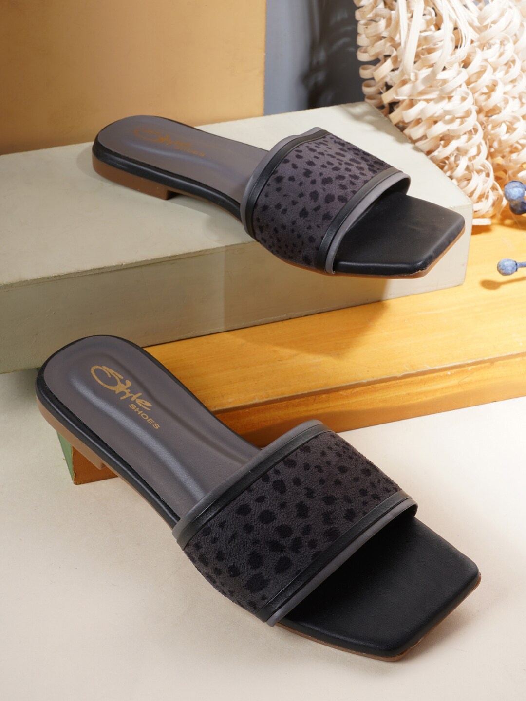 

Style Shoes Women Printed Open Toe Flats, Black