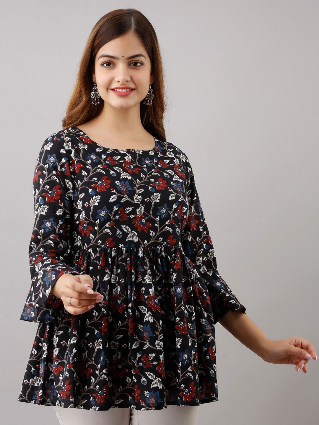 

Women Touch Square Neck Printed Cotton Tunic, Black