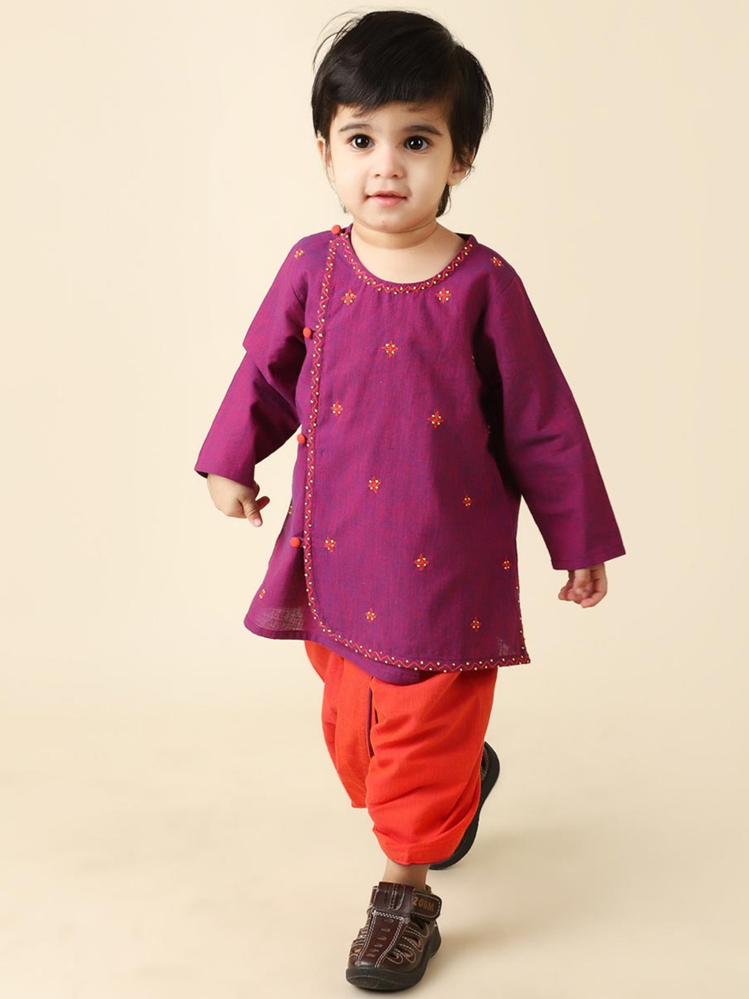 

Fabindia Boys Purple Floral Embroidered Thread Work Pure Cotton Kurta with Dhoti Pants