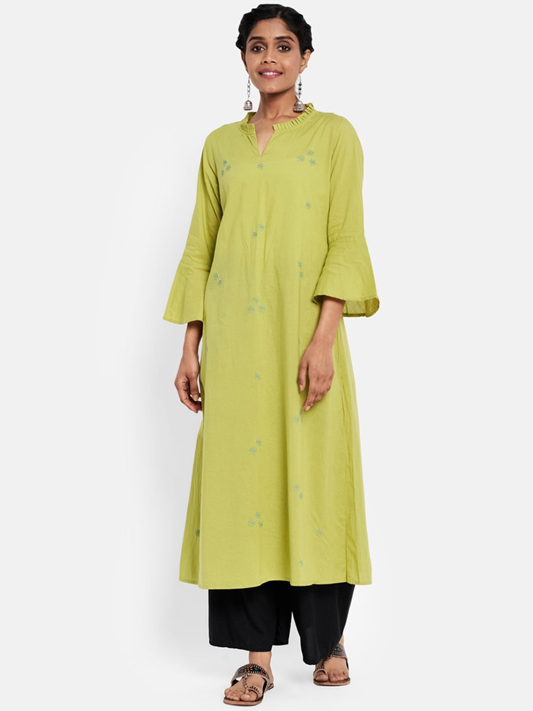 

Fabindia Women Bell Sleeves Thread Work Pure Cotton Kurta, Green