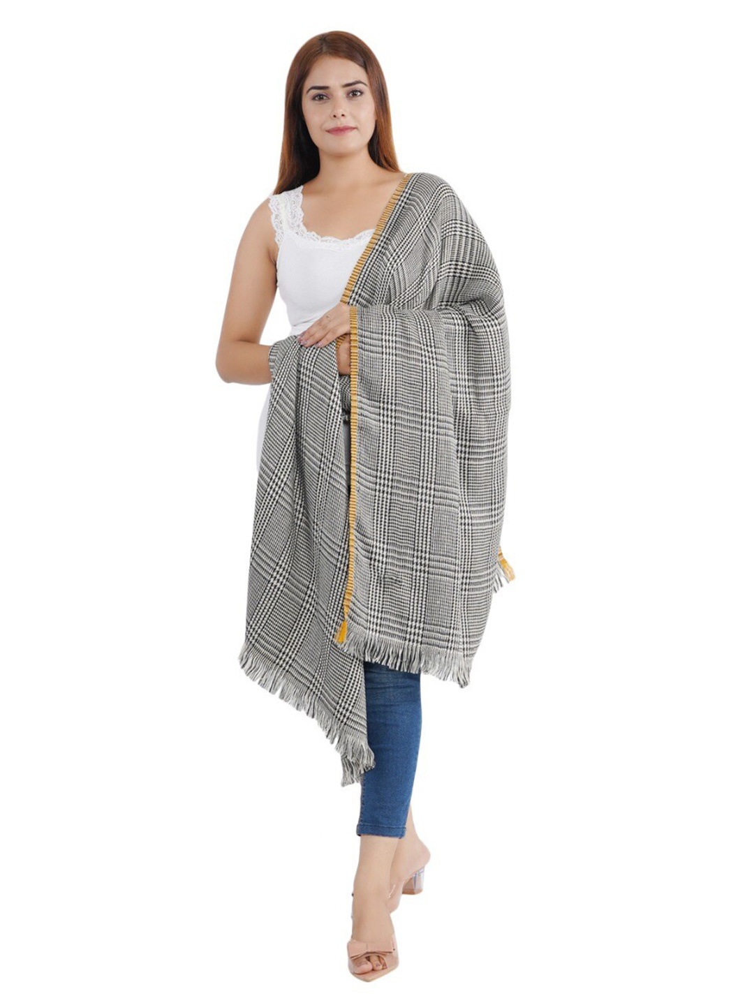 

Style Shoes Women Checked Woolen Stole, Black