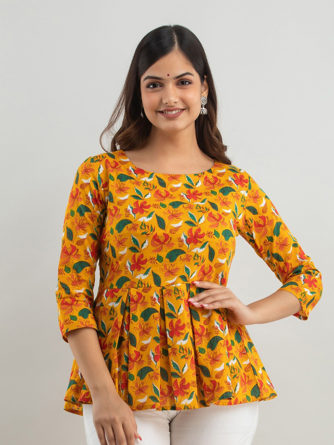 

Women Touch Cotton Floral Print Top, Yellow