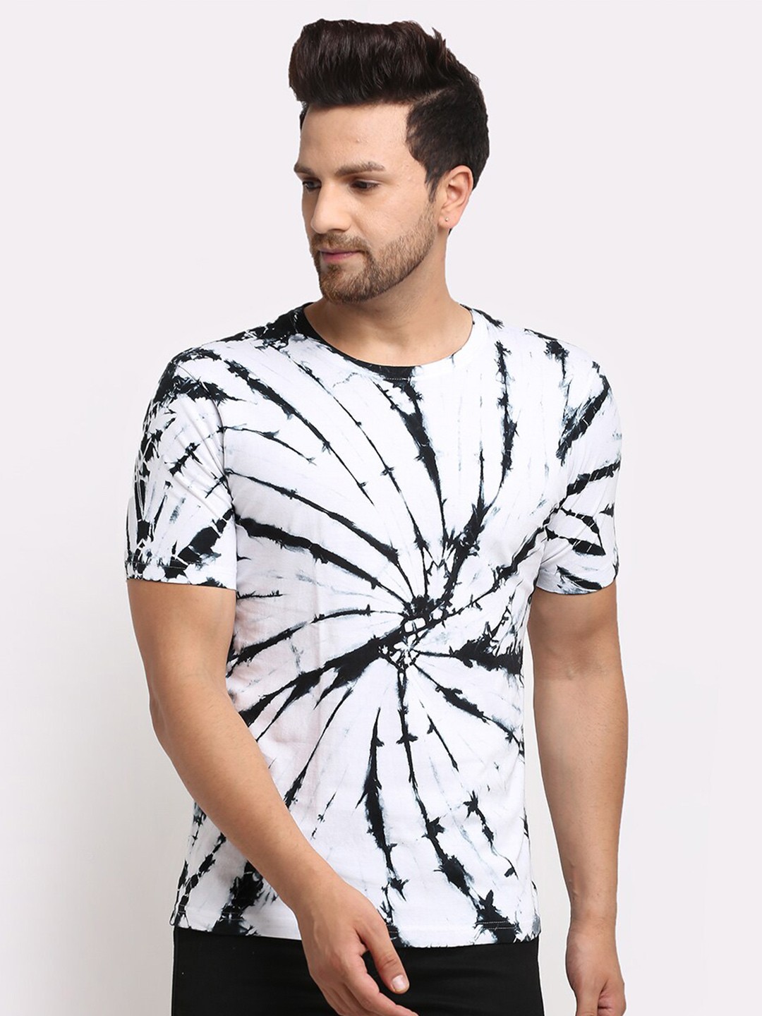

Ennoble Men Round Neck Tie and Dyed Pure Cotton T-shirt, Black