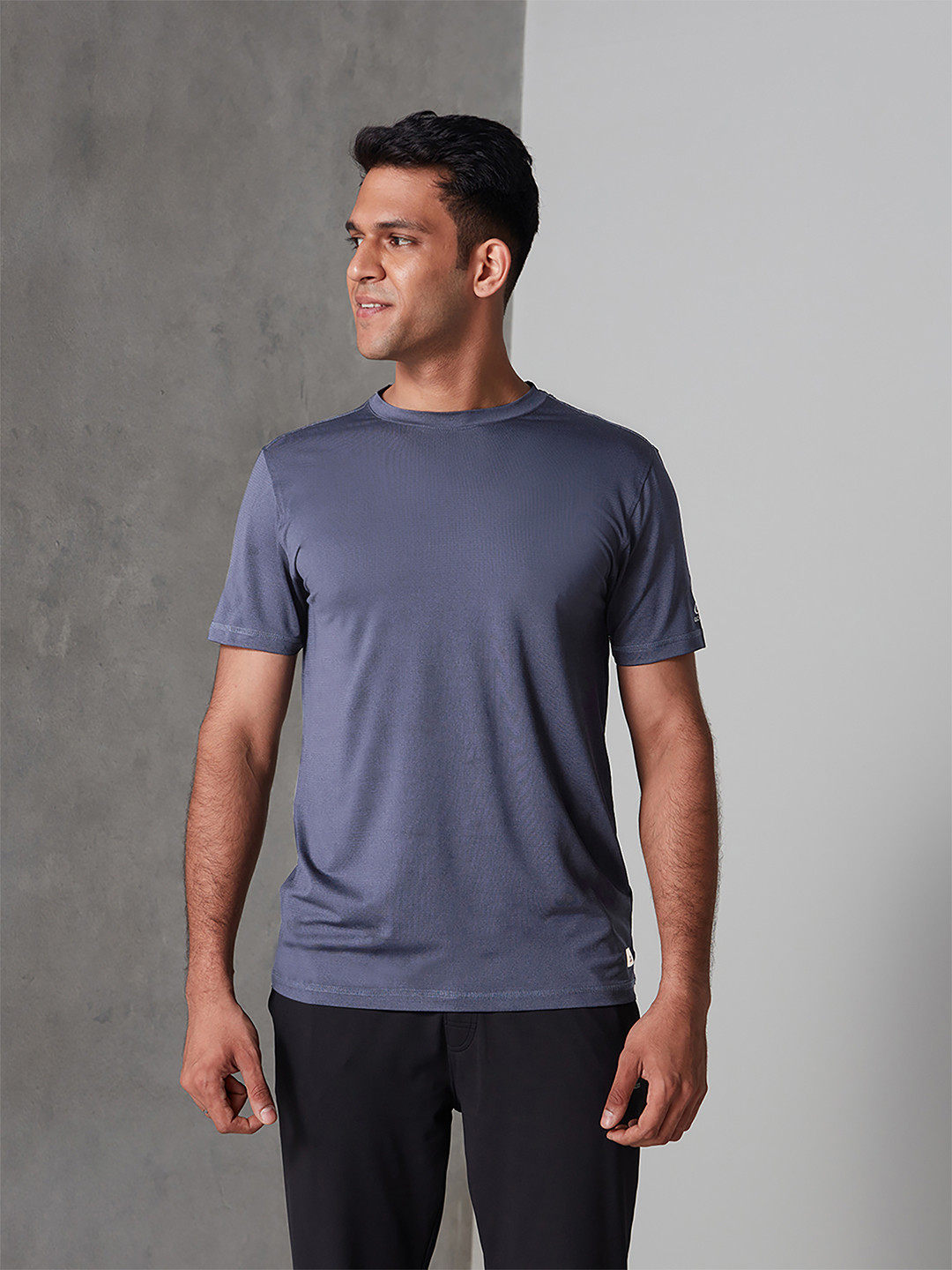 

Gloot Men Drop-Shoulder Sleeves Anti Odour T-shirt with Sun Protection, Blue