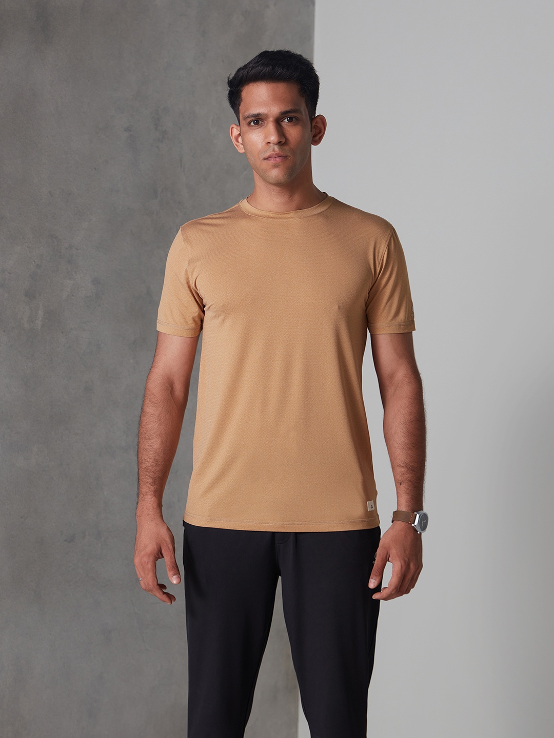 

Gloot Men Anti Odour Running T-shirt with Sun Protection, Camel brown