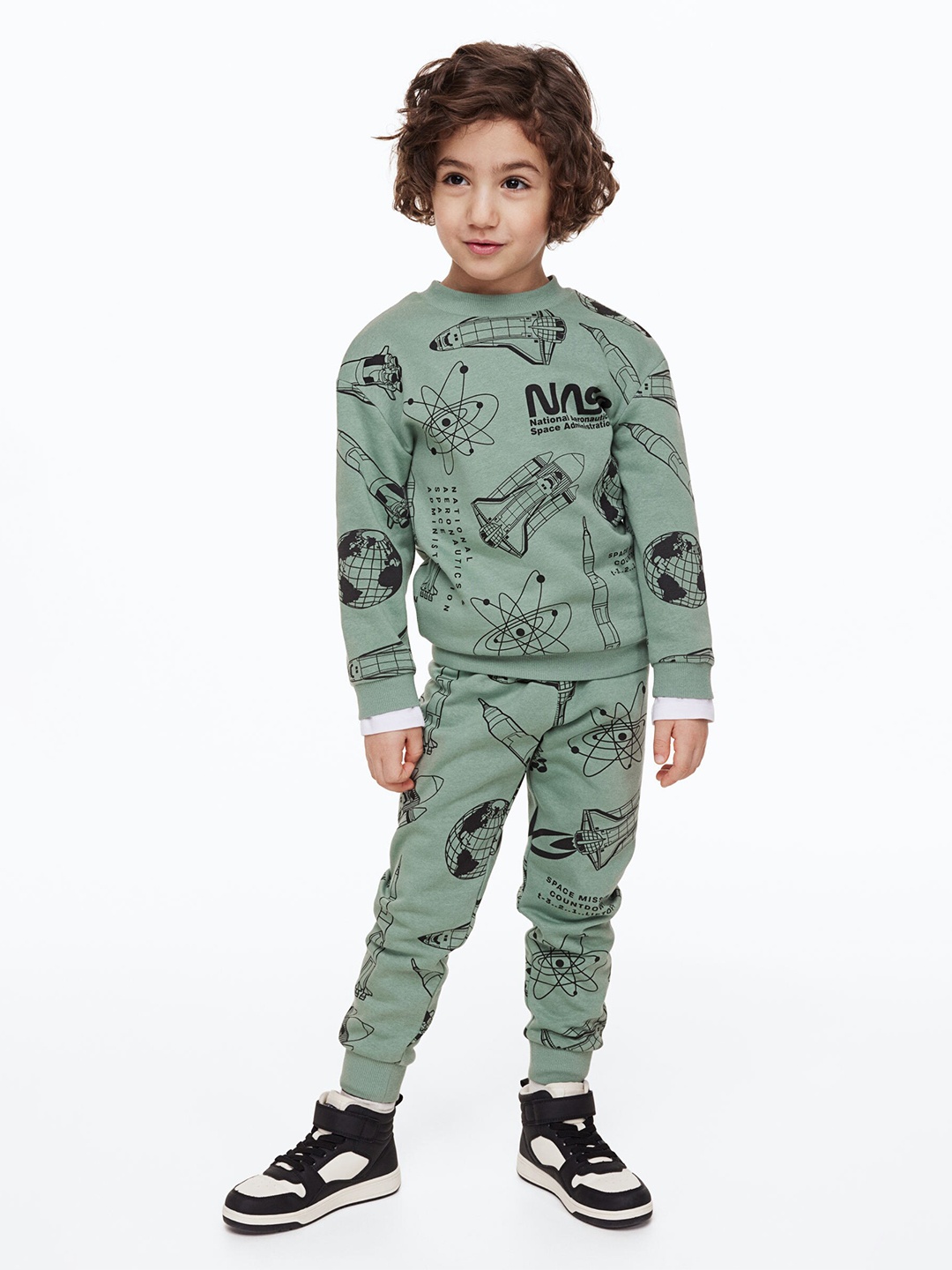 

H&M Boys 2-Piece Patterned Sweatshirt Set, Green