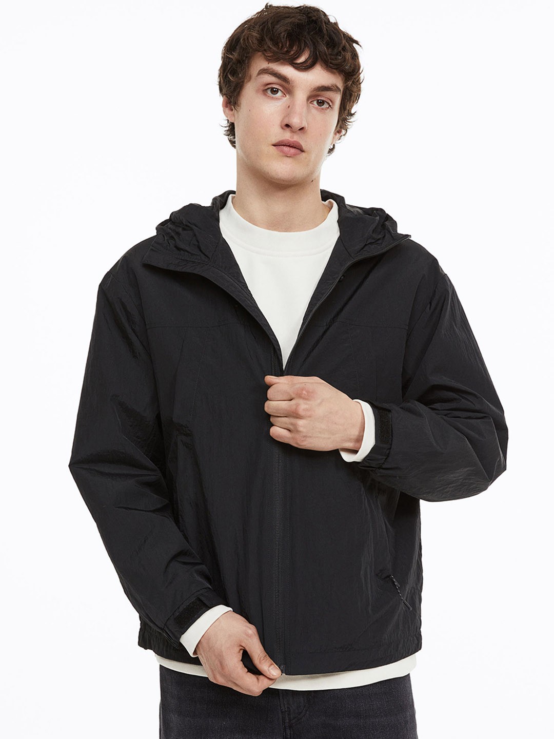 

H&M Men Regular Fit Windbreaker, Black