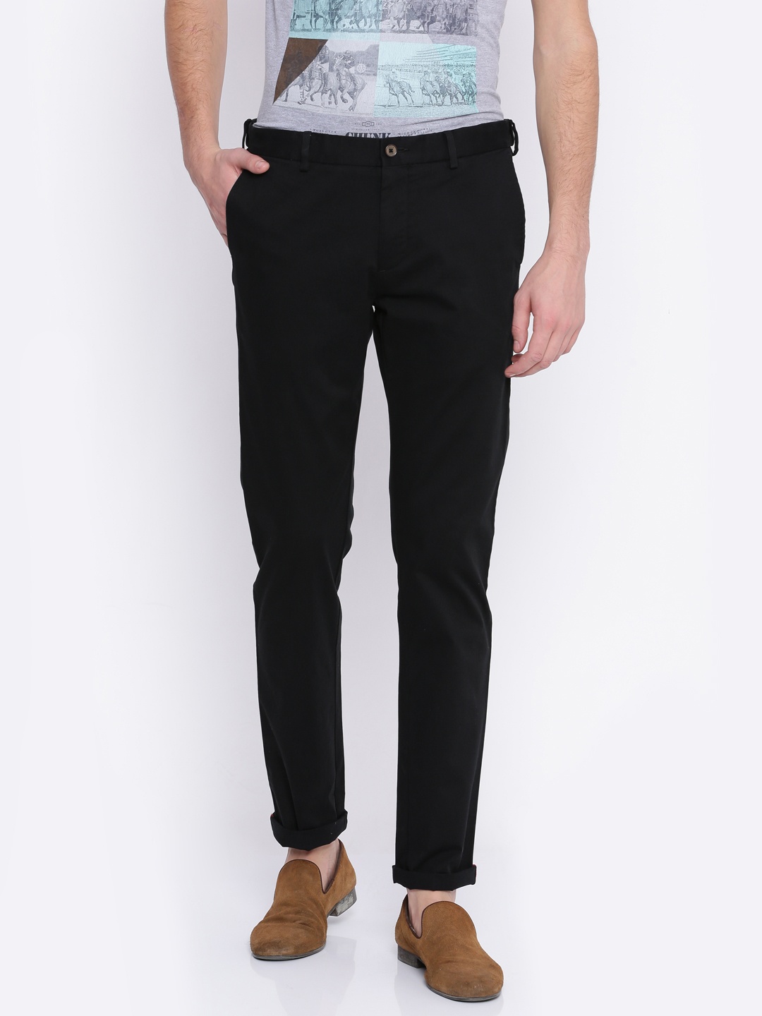 

Arrow Sport Men Black Chrysler Regular Fit Solid Chinos