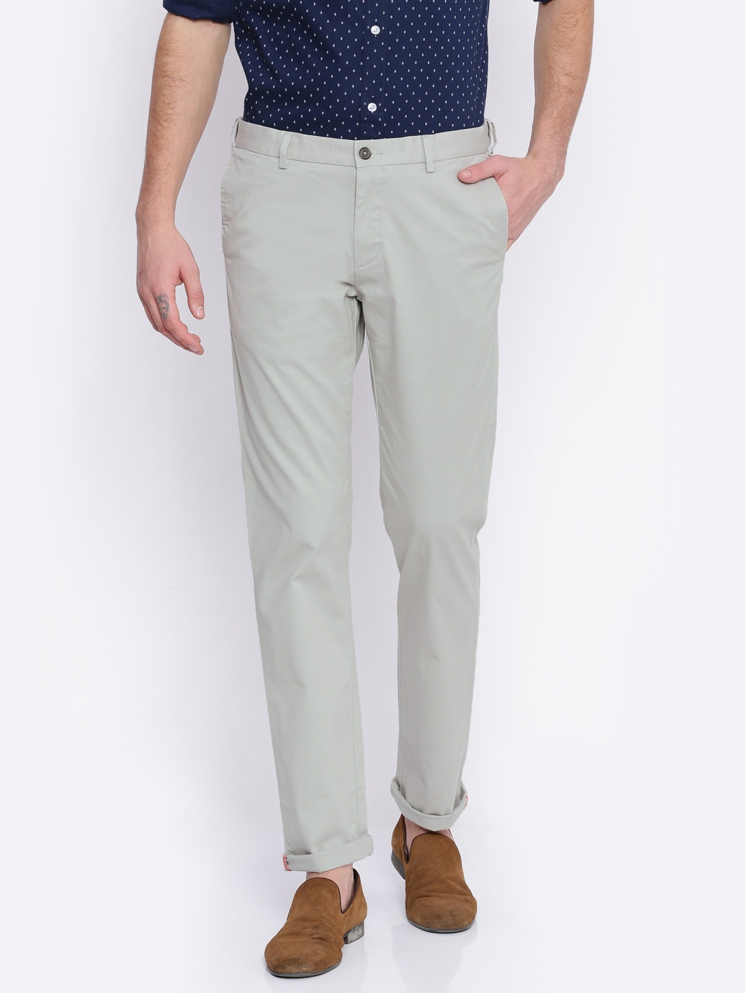 

Arrow Sport Men Grey Chrysler Regular Fit Solid Chinos