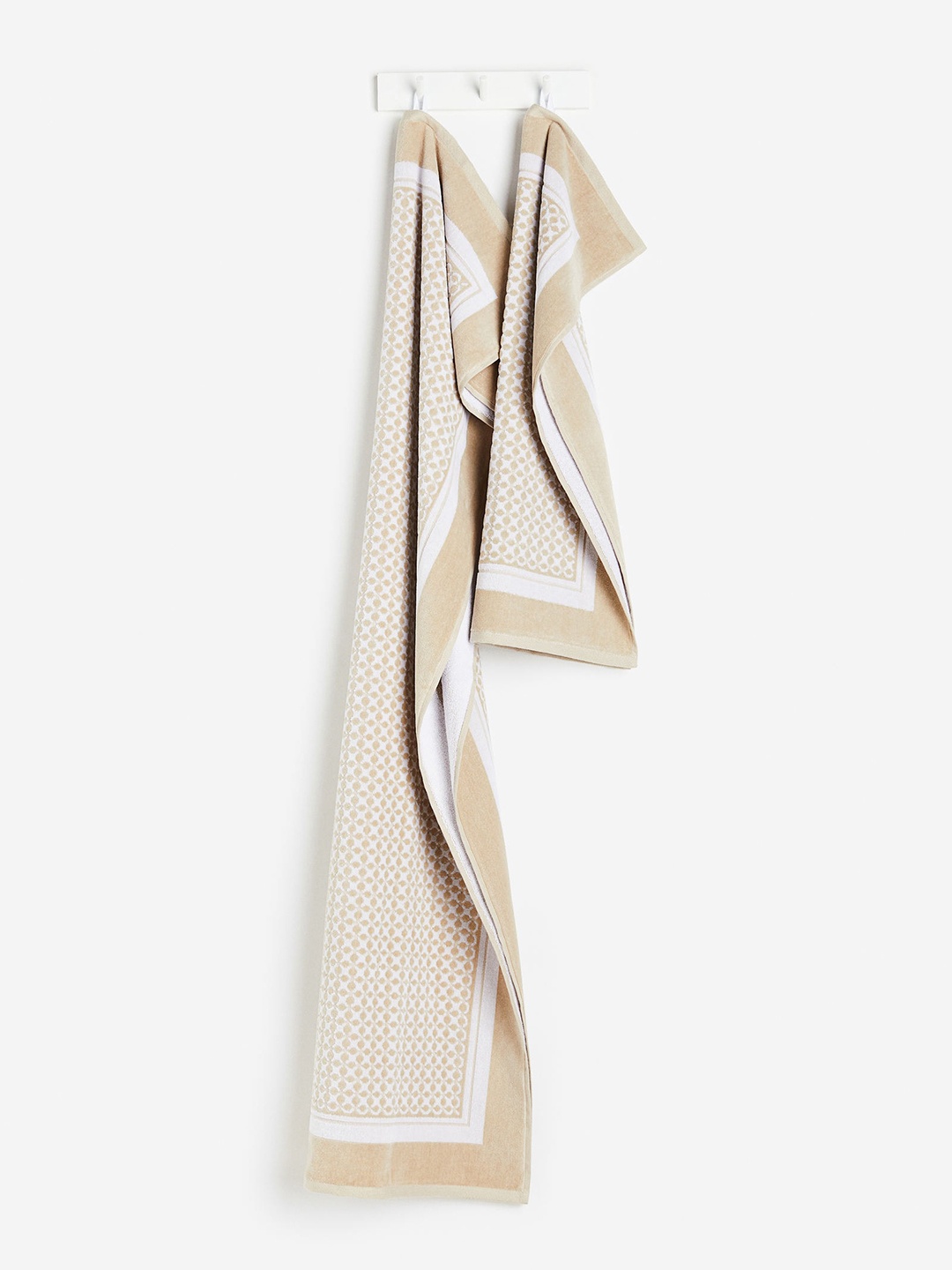 

H&M Beige Jacquard-Patterned Bath Towel