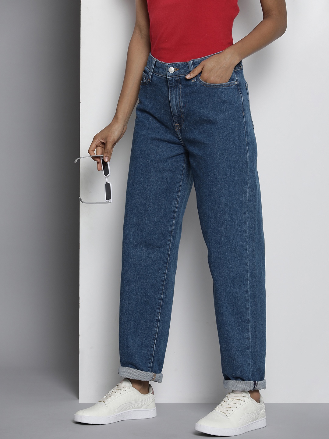 

Tommy Hilfiger Women High-Rise Light Fade Stretchable Jeans, Blue