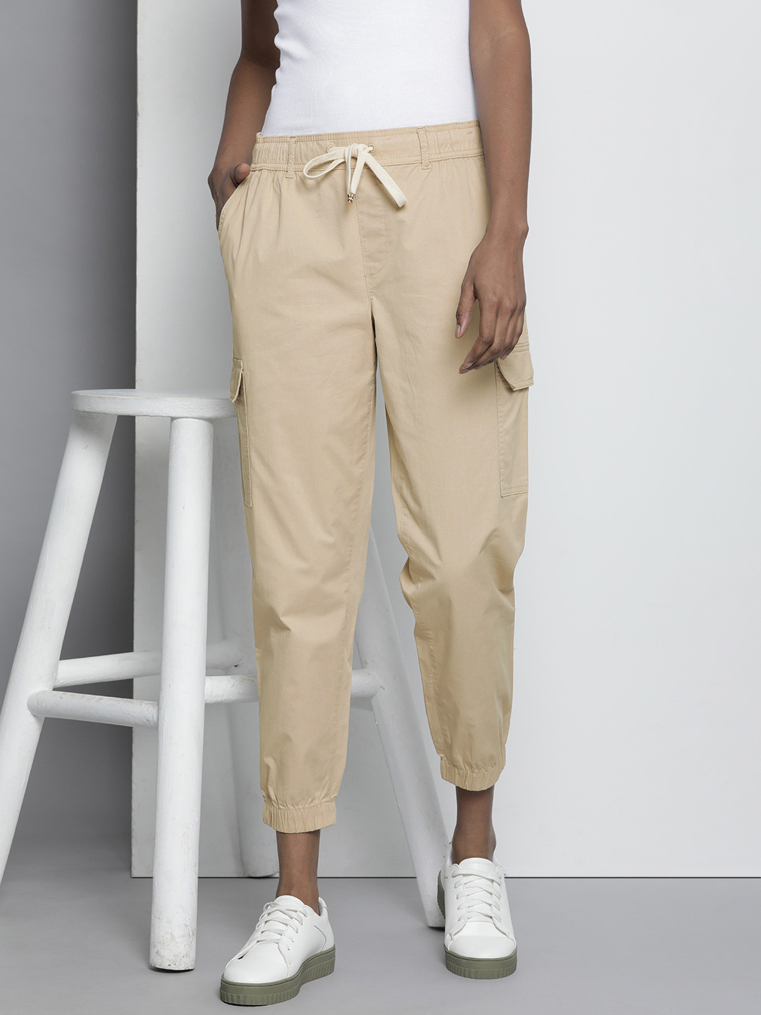 

Tommy Hilfiger Women Solid Regular Fit Low-Rise Cropped Cargo-Style Joggers, Beige