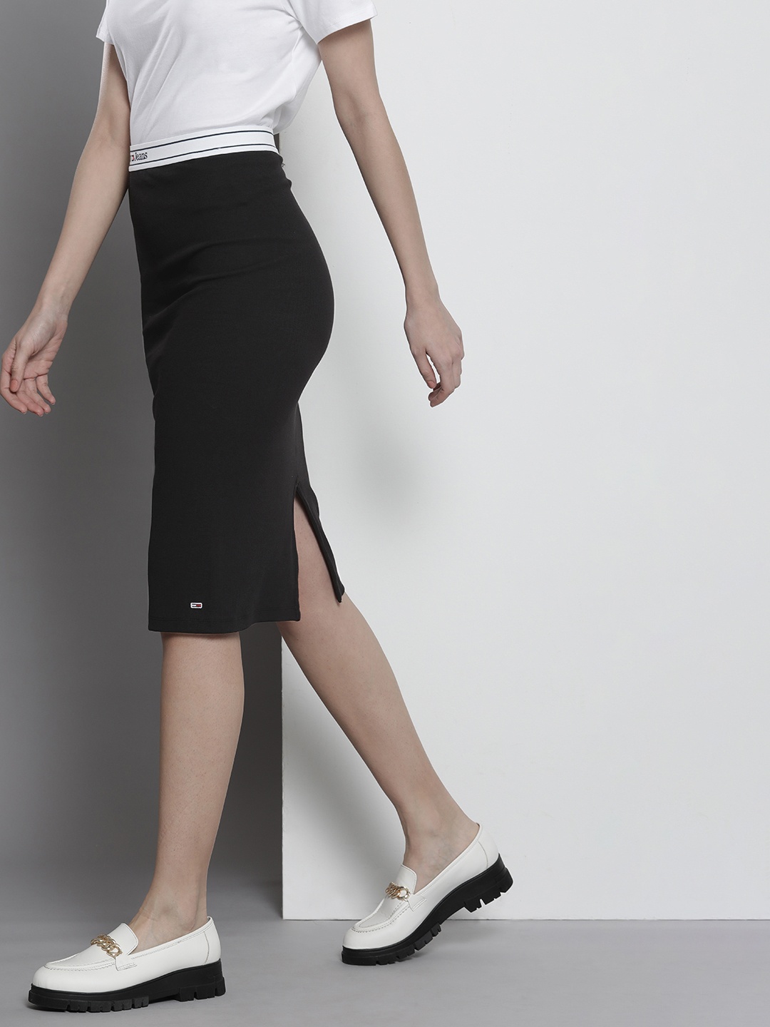 

Tommy Hilfiger Women Slit Detail Knee Length Ribbed Sustainable Pencil Skirt, Black