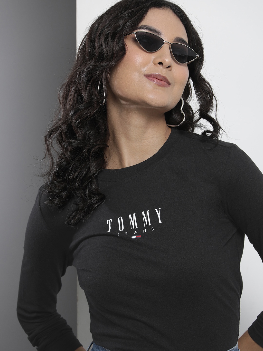 

Tommy Hilfiger Women Brand Logo Printed Pure Cotton Slim Fit T-shirt, Black
