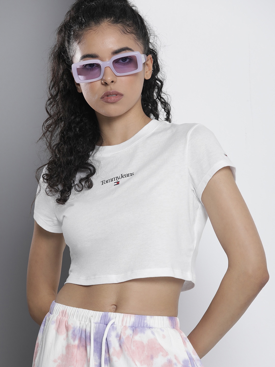 

Tommy Hilfiger Brand Logo Printed Crop T-shirt, White